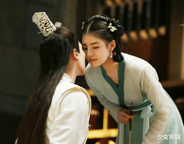 赵露思@赵露思《陈芊芊》后,又一古代甜蜜剧走红,播出11天收视破3亿!