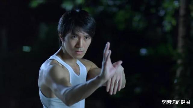 周星驰▲38岁的周星驰无意中摧毁了一位喜剧演员，却成就了一代影帝