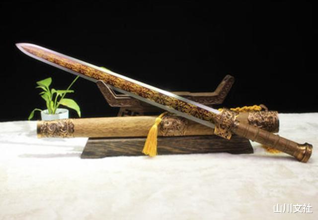 戴笠|中国最邪门的一把宝剑,从墓地挖出后,与它接触过的人都没好下场