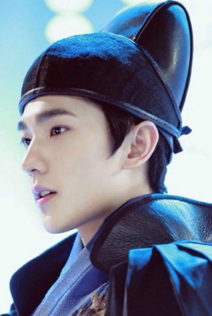 陈妍希|事实证明，换对发型如同整容，不信你看陈妍希吴亦凡华晨宇