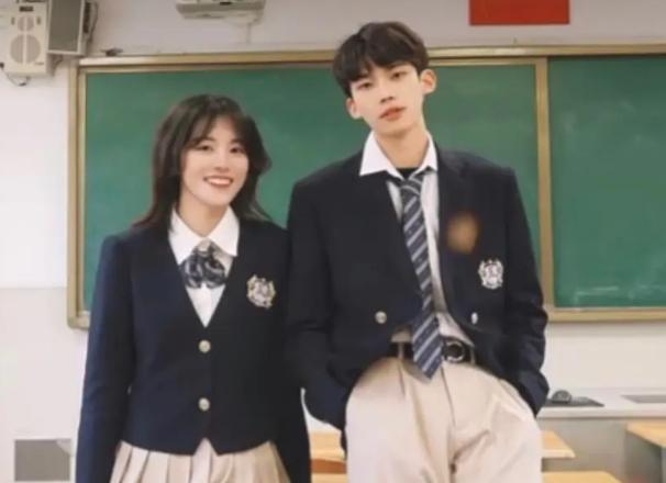 邓伦|网红直播纷纷被打回原形，前后形象判若两人，网友大呼“照骗”