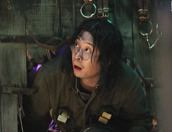 张译|吴京点评张译出演《八佰》：这么一个瓜怂，怎么演的如此不要脸？