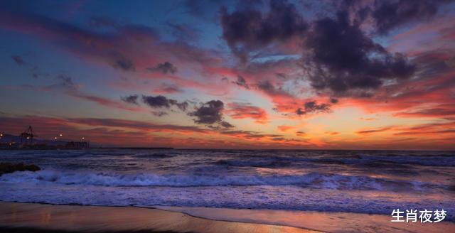 生肖|10月底，旧情人逼近，乱了分寸，3生肖回眸一笑，再次选择复合