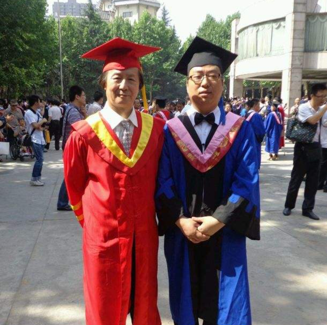 大学|985名校生考乡镇公务员，工作却很不如意？当事人：同事都挖苦我