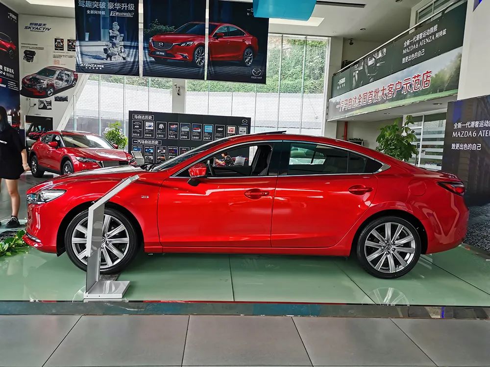 【法系车】20万落地，探店对比雅阁、凯美瑞、天籁、阿特兹，有啥优缺点？