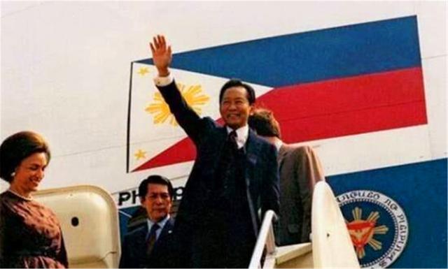 【菲律宾】世界第一巨贪：家中藏数吨黄金，拥有29架私人飞机，拖垮国家经济