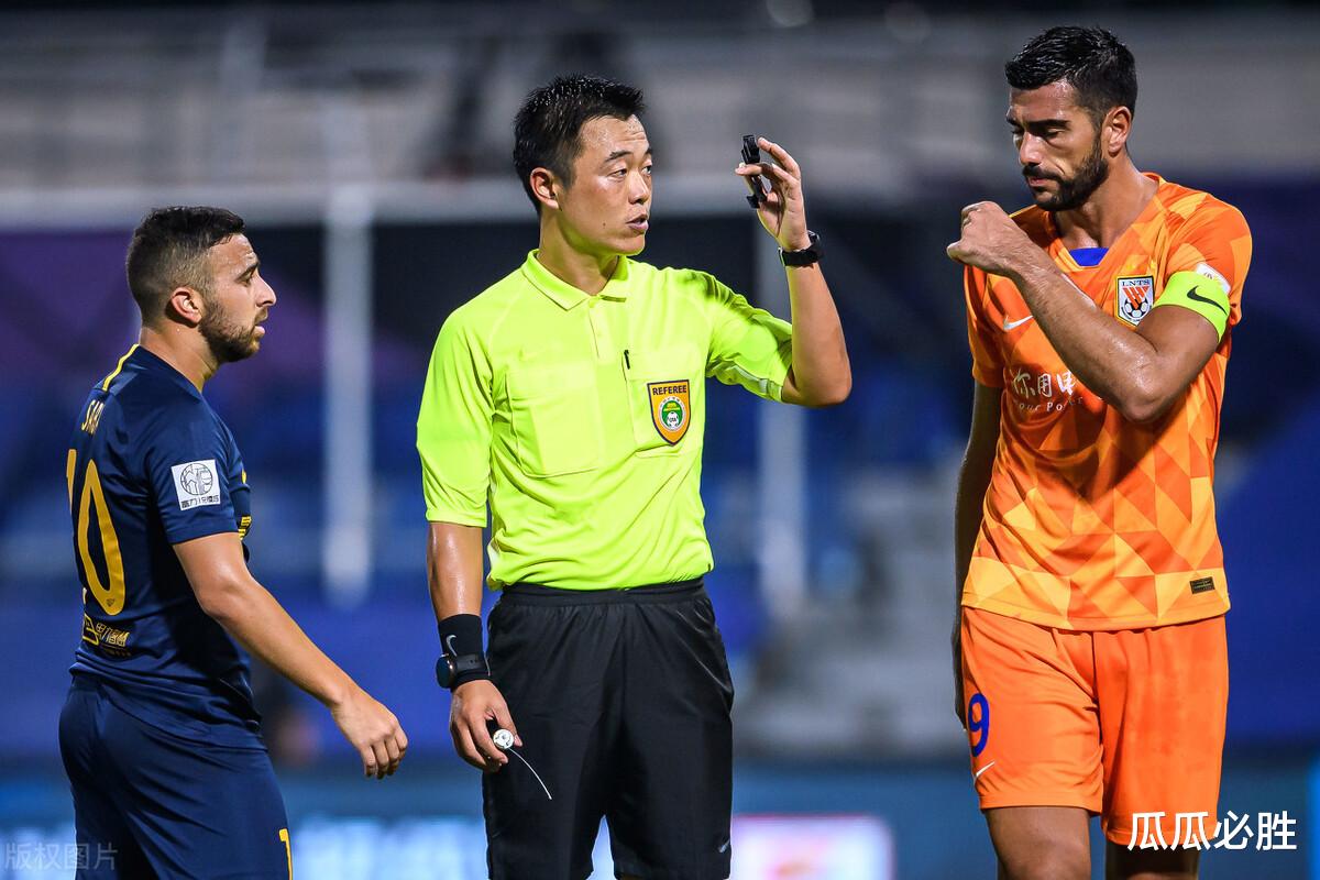 李霄鹏|山东主帅李霄鹏一句话引发球迷疯狂讨论