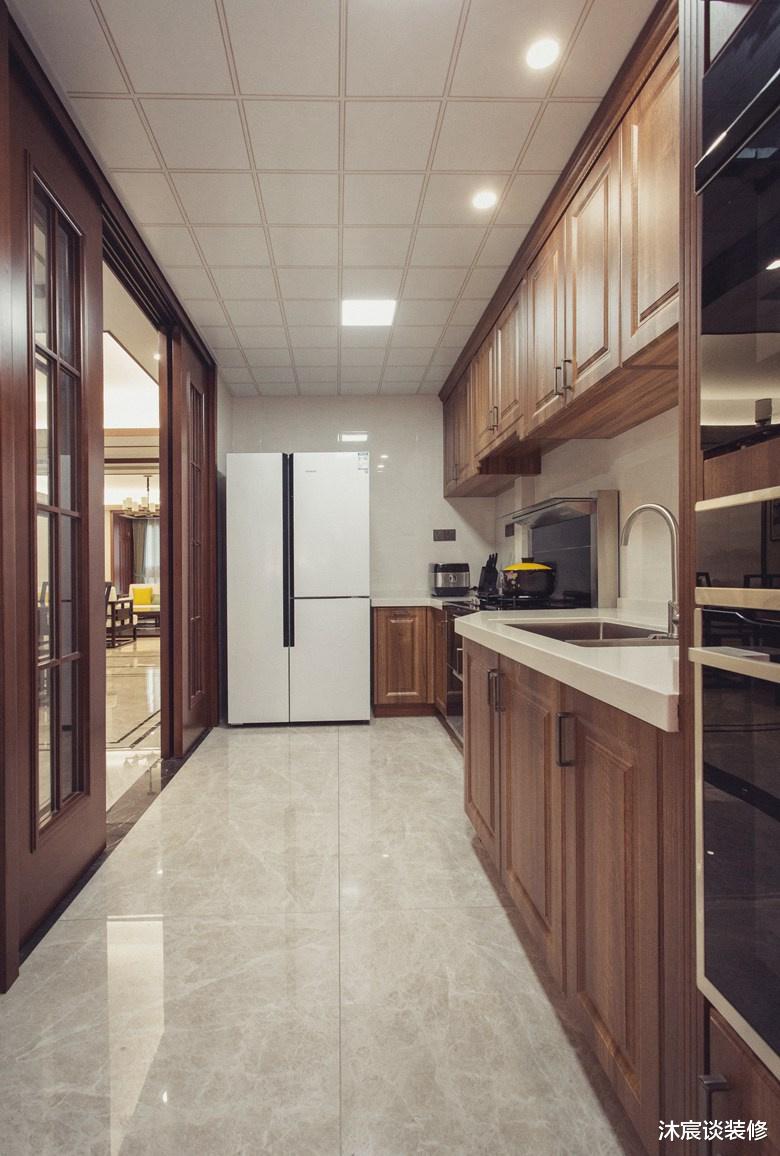 |三代同堂住新中式大平层,室内古朴温馨,沉稳大方,让人安逸舒适