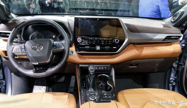 大众汽车|丰田王牌终于换代,车长近5米,比途昂漂亮10倍