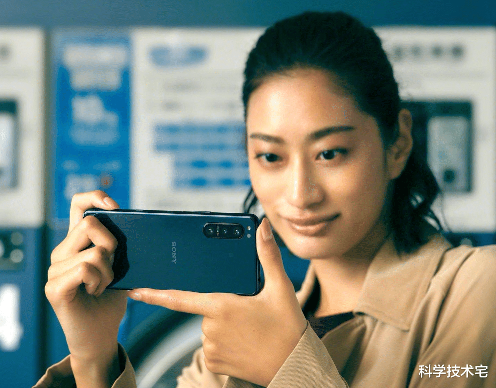 |最轻薄骁龙865手机诞生，耳机孔、双扬声器、高刷屏全都有！