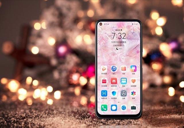 华为Nova|从2199跌至1499，8+128G+40W中端机，已沦为千元机