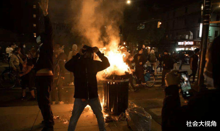 美国@美国噩耗不断，体育巨星遭枪击身亡，特朗普总统位置或将不保！