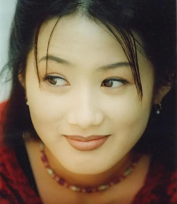 90年代韓國女星，金喜善讓人眼前一亮，全智賢真沒有張雨綺好看-圖2