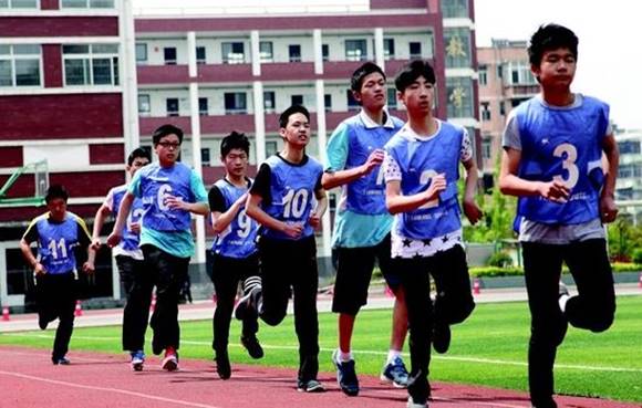 中小学|中考后一半人考不上高中，为何中考录取率那么低？原因太现实