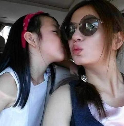 赵薇|李湘9岁女儿与赵薇8岁女儿,同样是出身豪门,对比却满是尴尬
