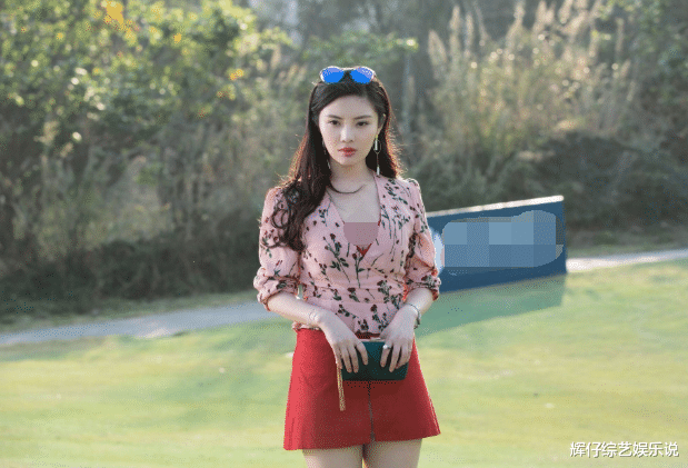 徐冬冬|徐冬冬能够进入演艺圈，离不开母亲的支持，为拍戏保持好的体型