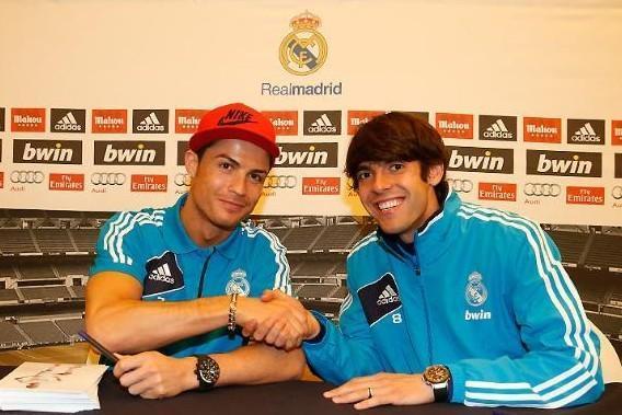 卡卡@卡卡如果没有离开米兰，现在的足坛就不会是\绝代双骄\时代