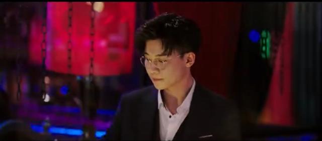 【邓伦】新晋小鲜肉是某老戏骨亲儿子？父子新剧同开播，网友：没他爹好看