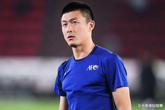 点球|大连申诉见效，又是傅明执行任务找补偿，强行点球惹恼董路