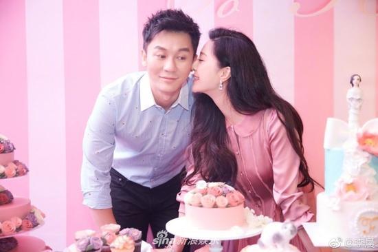 李晨|李晨新恋情疑似曝光？女友父亲身价百亿，网友：又要送石头了吗？