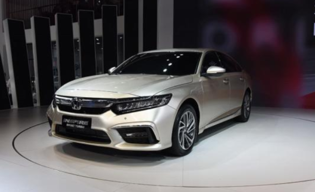 「国产车」“大号思域”终于上市！比雅阁彰显运动，大溜背帅气，还便宜2万