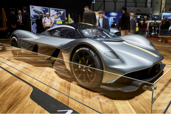 『法拉利』土豪的大玩具，《全球最昂贵的车》TOP17