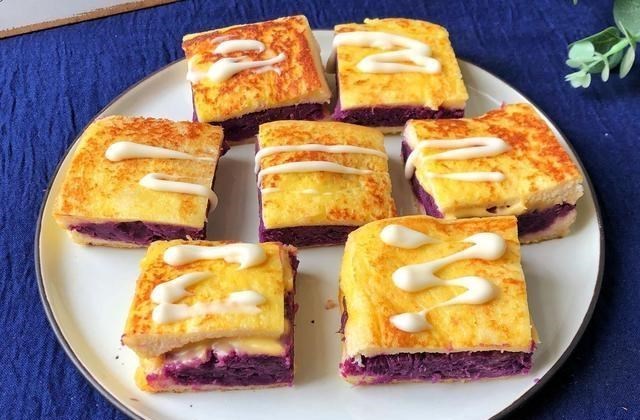 吐司■爱吃吐司的别错过这网红吃法，外酥里嫩，咬一口还爆浆，好吃