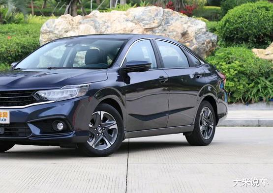 [小伙伴]本田又成功了！新款“省油王”来了，价格已跌至7.98万，大空间轿跑