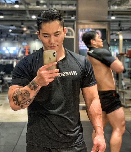 |没有一成不变的身材,运动改变一切,中年油腻大叔一样能变猛男