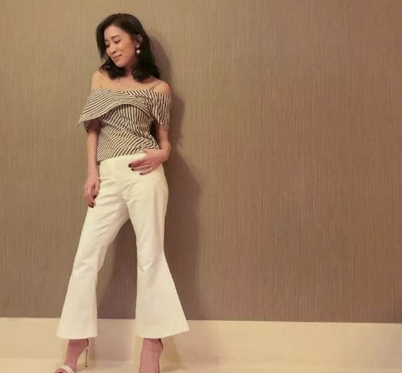 佘诗曼|同居4年后分手，佘诗曼再次翻红，而他现状惨淡靠烂片维持生活