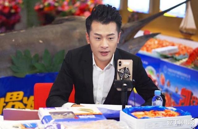 试驾|“网红辛巴”试驾新车，跑车价值近1亿，网友：网红职业太赚钱了