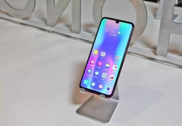 「华为荣耀」低至899，屏下指纹+4800万三摄+20W，体验太惊喜！