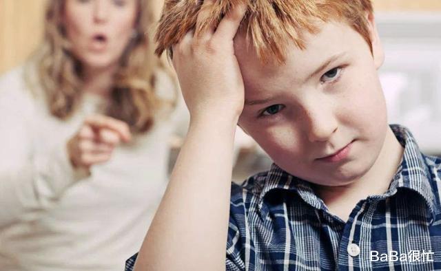 [教育孩子]小学生被罚写检讨，每一句都真诚反省，老师却一眼发现\端倪\