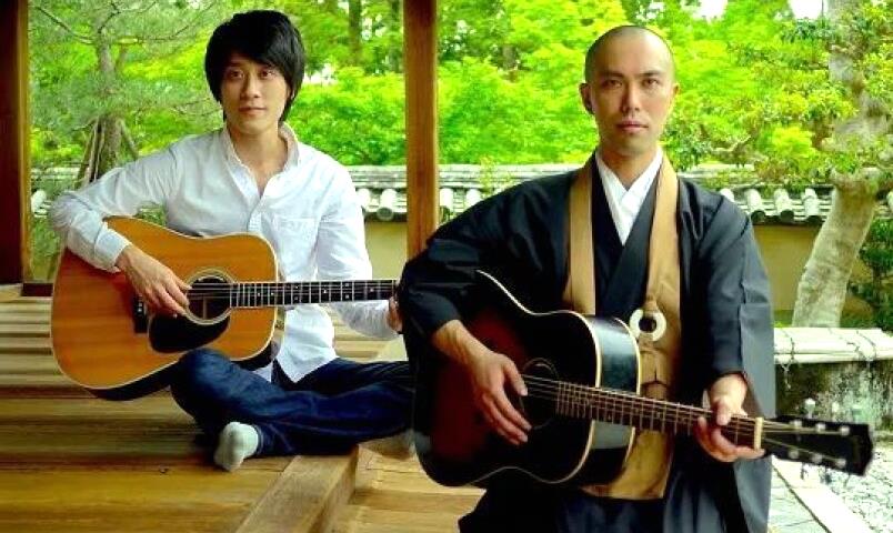 音乐会|“3个和尚”组乐队cos《你的名字》，重现经典桥段、还发了张专辑