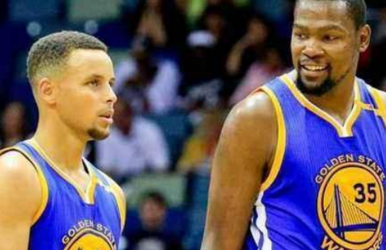 麦迪@麦迪：我和这3人组队，可以将任何对手放在地板上摩擦