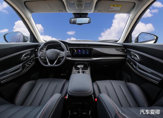 SUV|最成功的国产SUV，可容纳40人，四轮独悬配178马力，仅卖7.77万