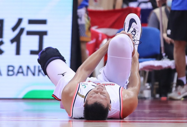 巴西|易建联康复恐需1年！错过下赛季+奥运落选赛，中国男篮呼唤救星