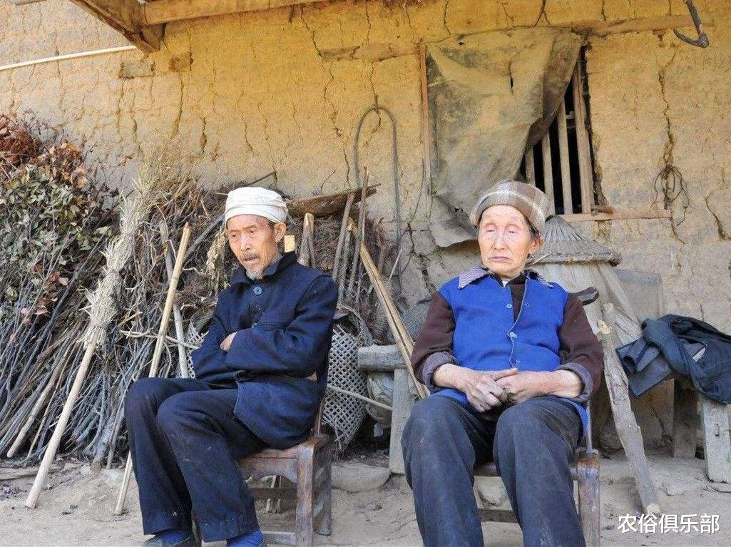 【养老保险】农村养老保险一年一百，政府补贴30，60岁后农民每月养老金是多少