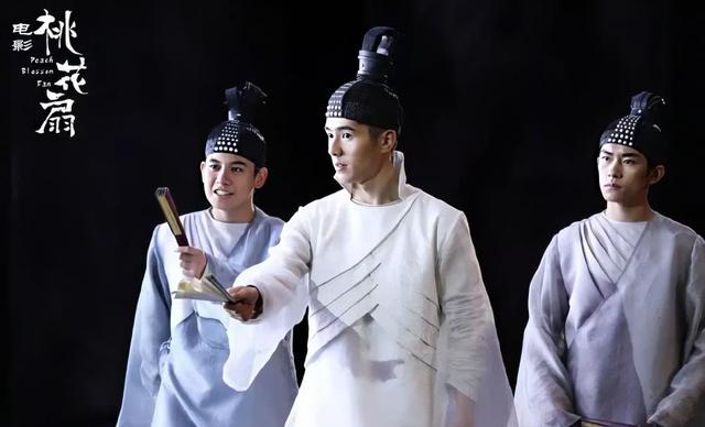 『易烊千玺』刘昊然毕业舞台剧,易烊千玺胡先煦客串,刚军训完的大佬果然不同