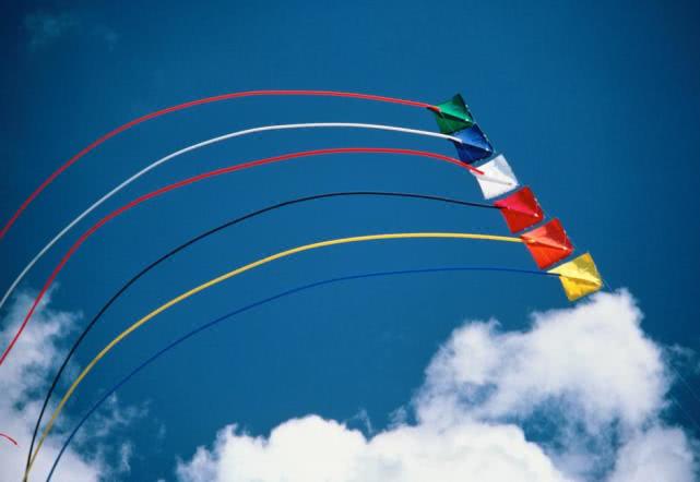 【吉星】从5月底起喜事一波波，3生肖吉星眷顾，运旺发紫，天天有钱进账！