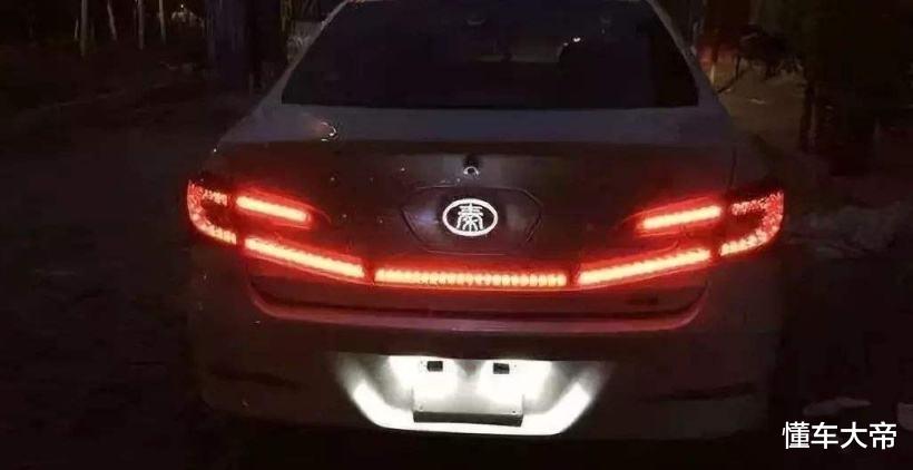 「比亚迪」来自比亚迪的倔强！曾经的笑柄跑马灯档把回来了，你给打几分？