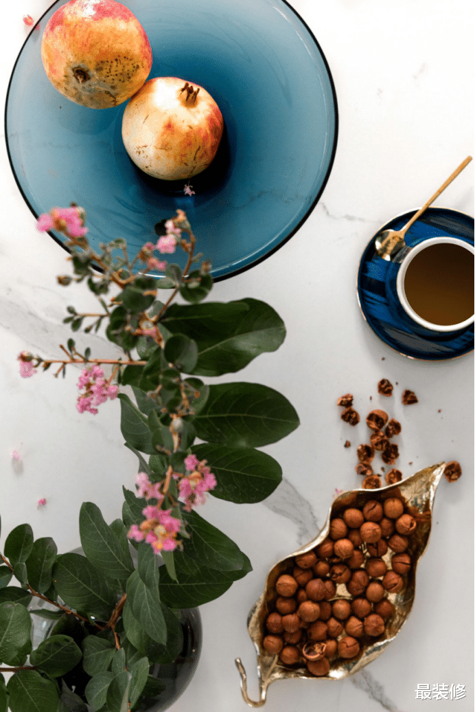 大户型|5层409平超大户型，白色为主的温雅美居，三层休闲区最为出彩