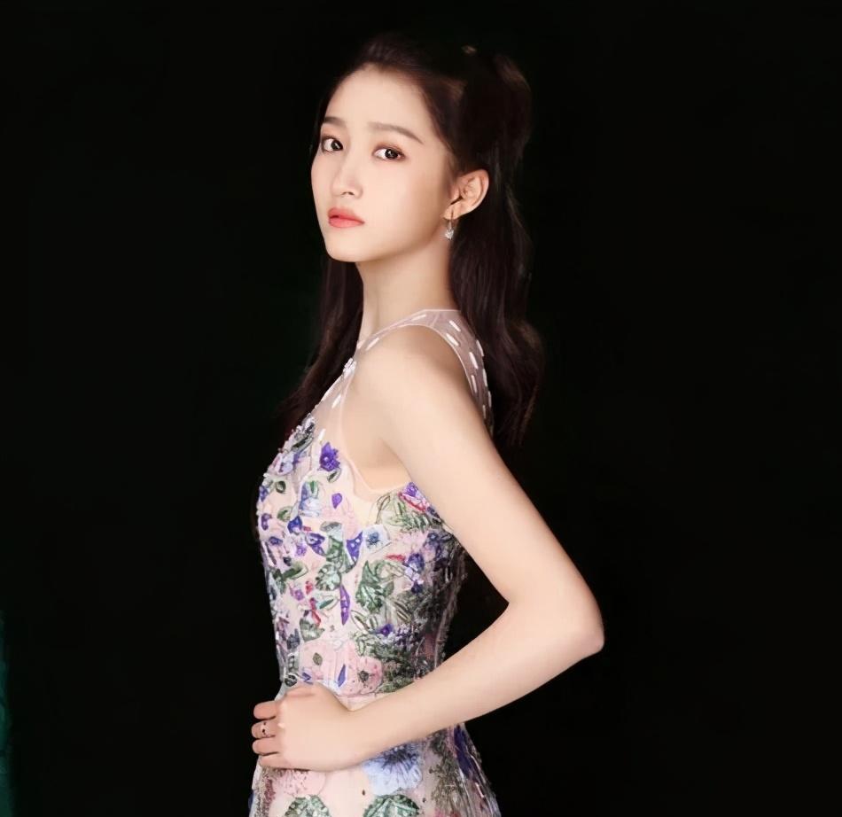 95后|十大95后美女小鲜花！各个雪肤娇嫩清纯迷人潜力十足