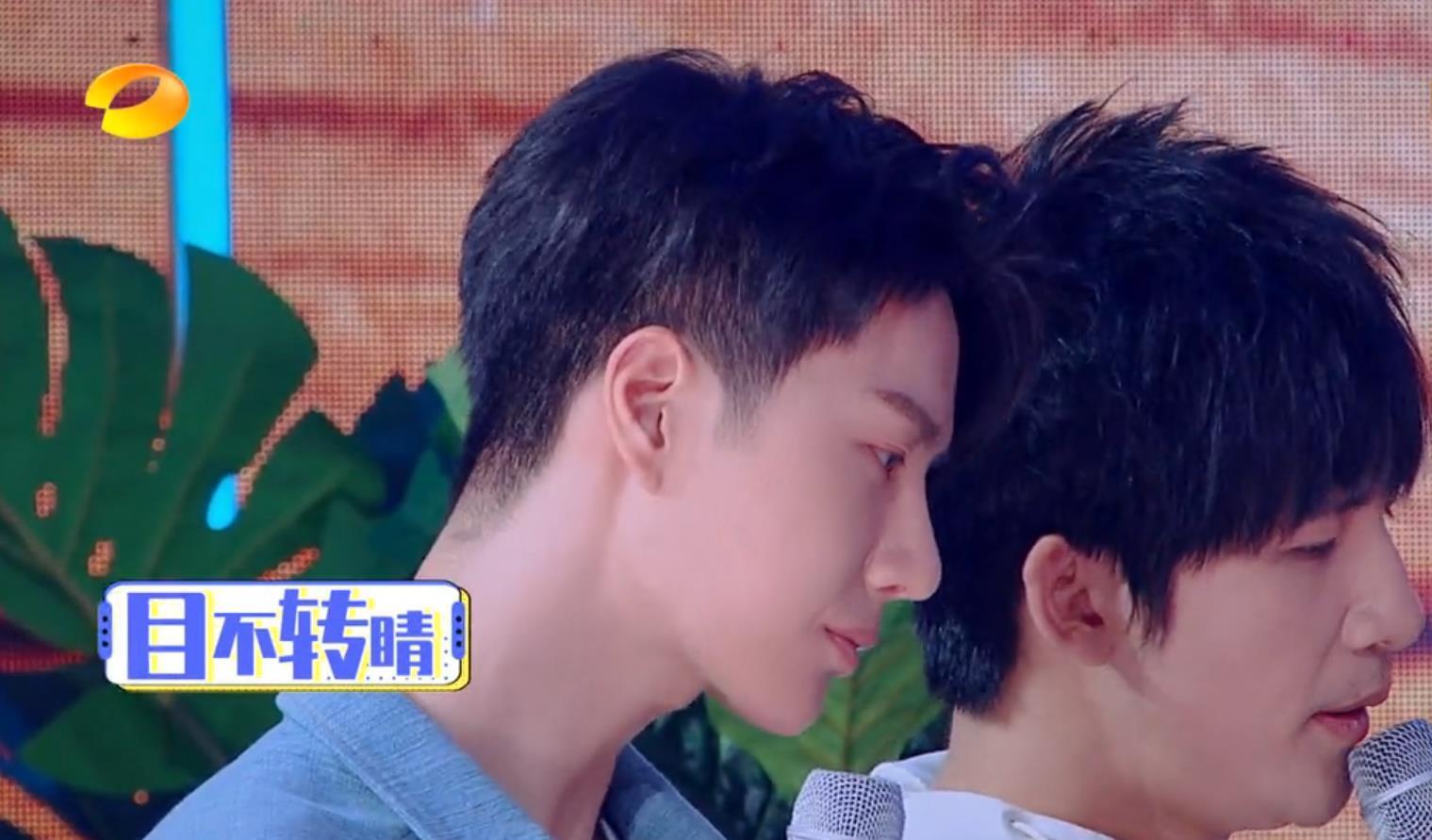 王一博■《天天向上》王一博又沦为背景板，前22分钟只有1句台词十分尴尬