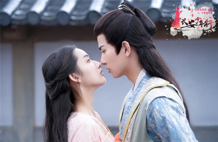 #腾讯#腾讯又一古装剧爆火！仅开播一天播放量破千万，连追8集停不住！