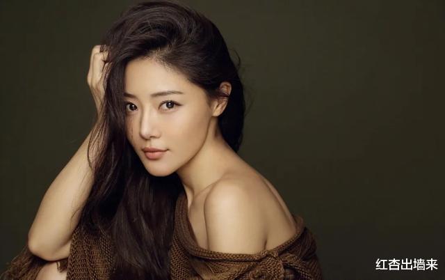 邓家佳|嫁给爱情,却败给了婚姻:邓家佳的婚姻,给万千女性敲响了警钟