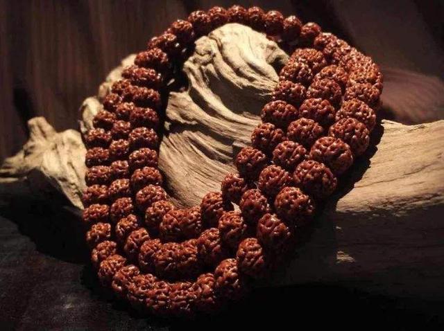 文玩|早几年还炒出神价，现在已经跌下神坛，文玩价格因何大起大落？