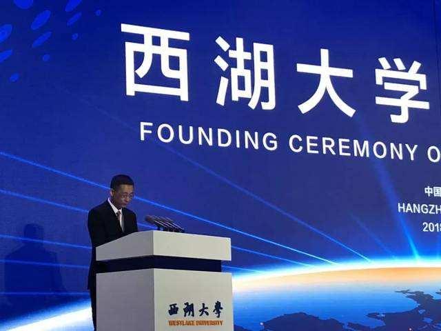 【施一公】施一公弃美国国籍12年，从清华校长到身家15亿：我从不把钱看眼里