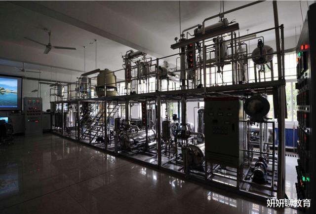 本科生|这4个大学专业,本科生就业困难,研究生毕业才会有“铁饭碗”