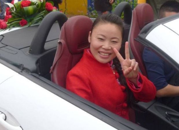 草帽姐不是被封杀了？现在又转型做演员，扮演英雄惹网友疯狂吐槽